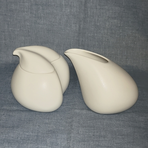 Biomorphic 4 Piece White Porcelain Sugar Creamer Set by Peter Saenger - Picture 6 of 6